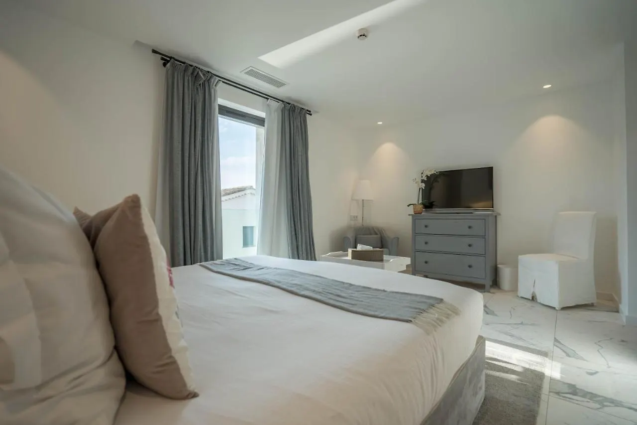 Hotel le Mandala Saint-Tropez 4*,